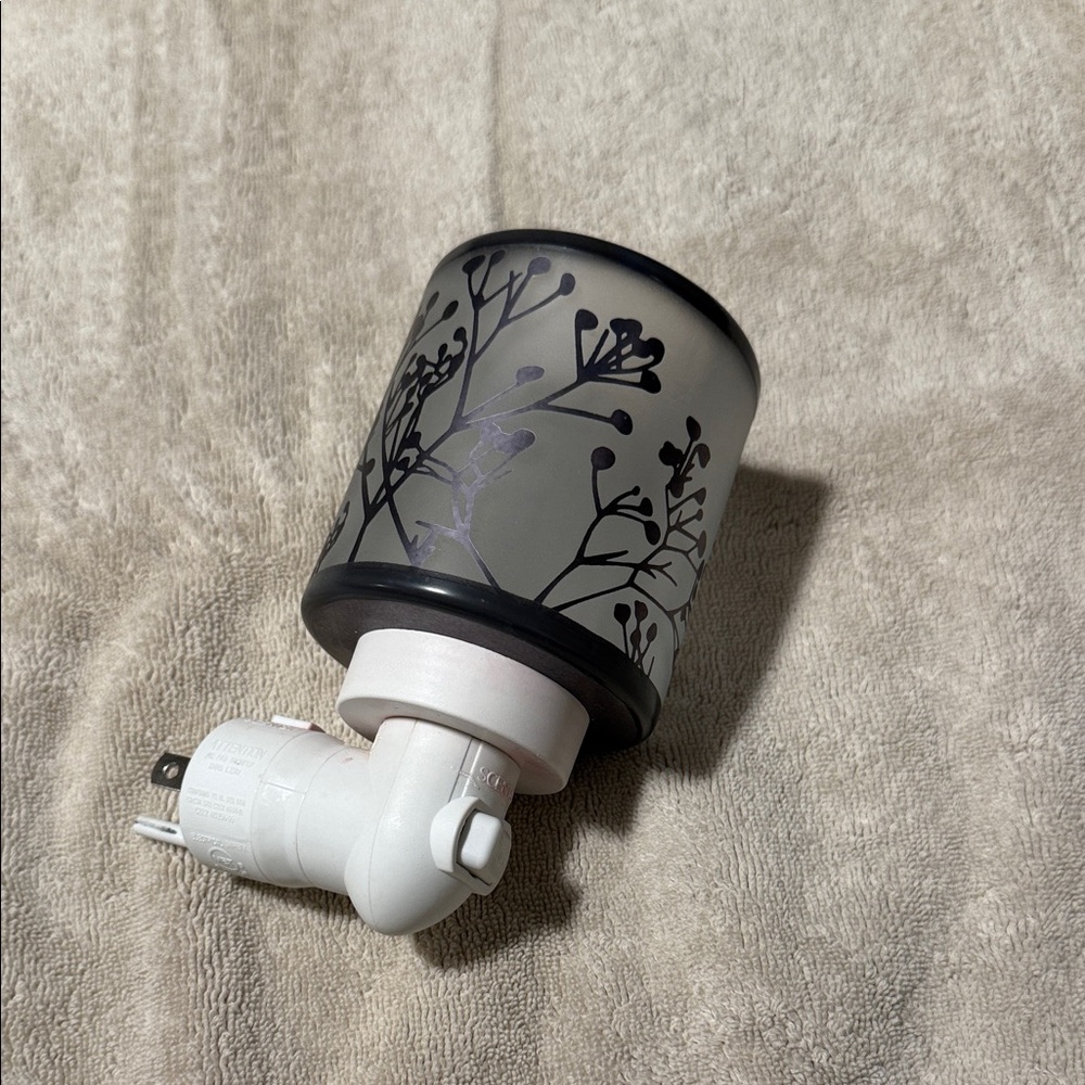Scentsy Wall Plug-In Warmer